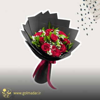 دسته گل رز ۲۰ شاخه با کاغذ مشکی