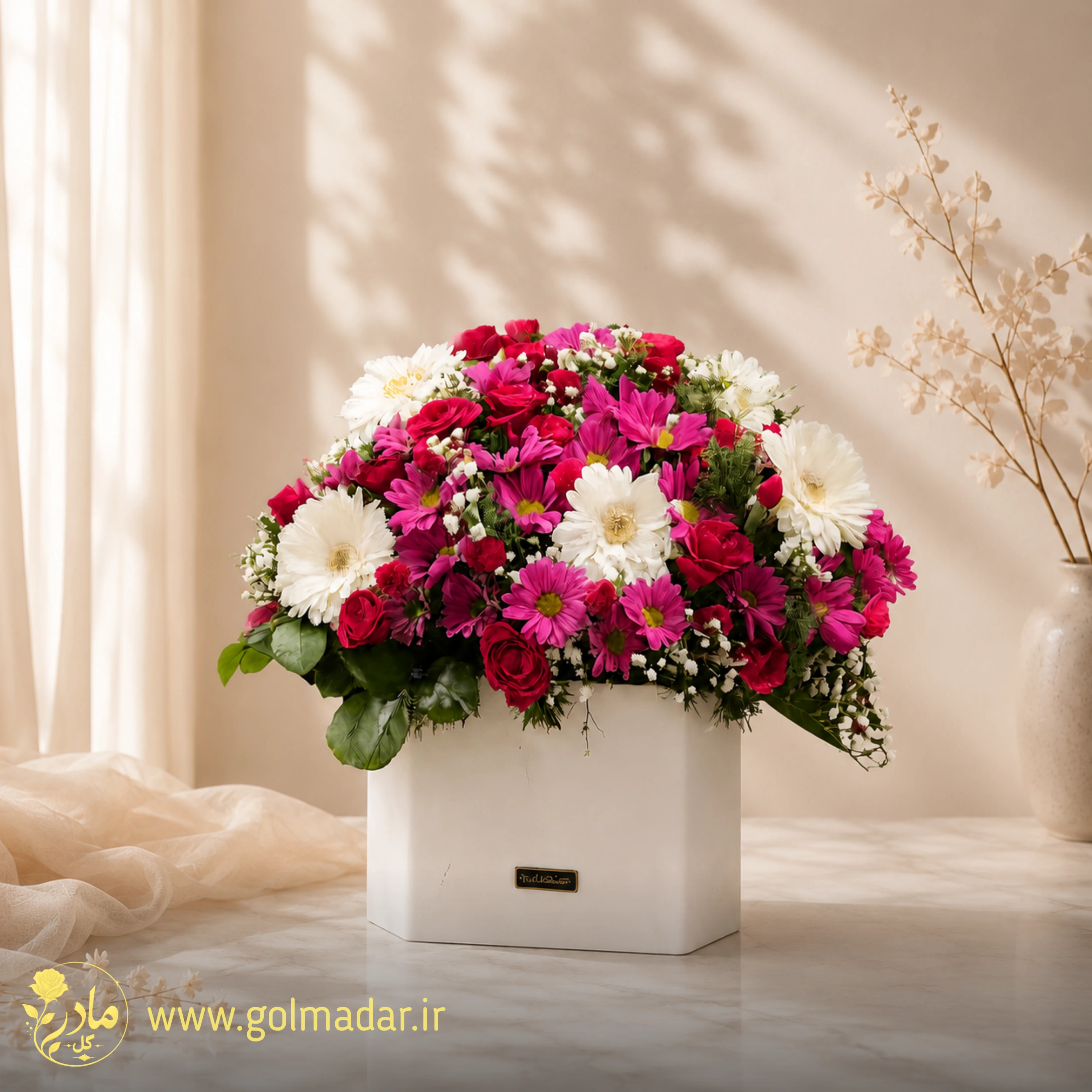 باکس گل ژبرا و رز